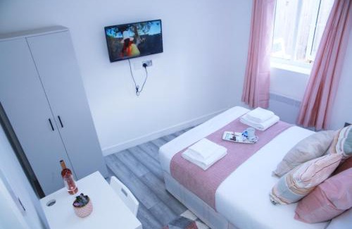South Harrow Apartment | Harrow Luxury flat With free parking.