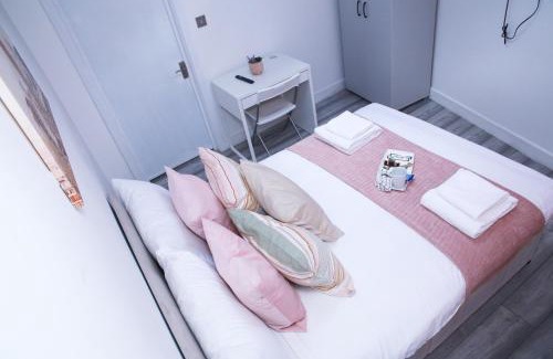 South Harrow Apartment | Harrow Luxury flat With free parking.