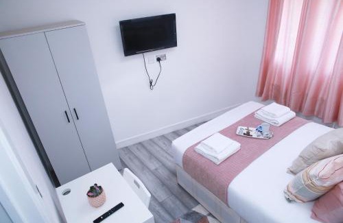 South Harrow Apartment | Harrow Luxury flat With free parking.