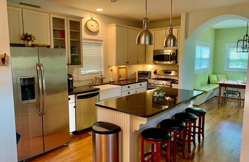 Henrico House | Hart Haven - PeaHill Creek - Lake Gaston NICE!
