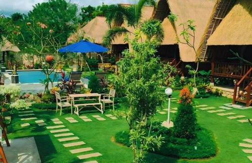 Mushroom Bay Resort | Harta Lembongan Villas