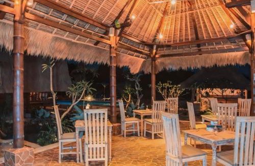 Mushroom Bay Resort | Harta Lembongan Villas