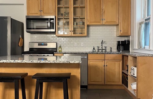 Tower Grove South House | Hartford Hideaway - Sleeps 8, Family Friendly, Walkable to Tower Grove Park