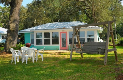 Lillian House | Harts Cottage