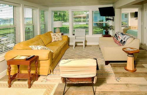 Lillian House | Harts Cottage
