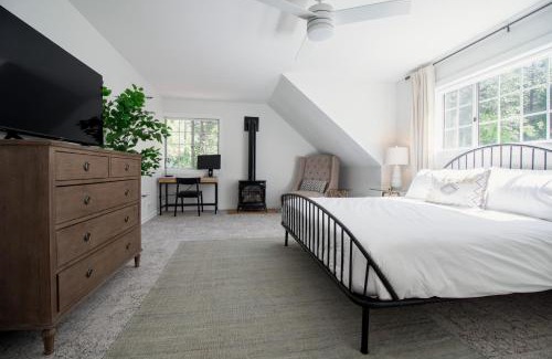 Idyllwild Bed & Breakfast | Harvey House