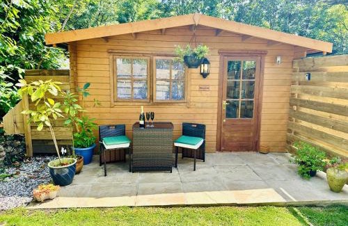 Helston House | Harvey's Lodge