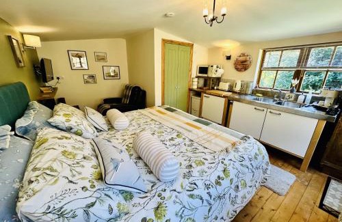 Helston House | Harvey's Lodge