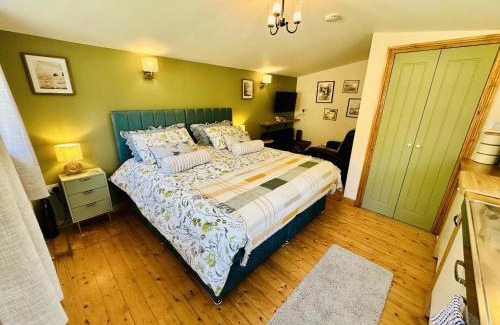 Helston House | Harvey's Lodge