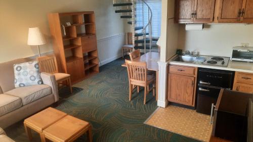 Harwich Port Hotel | Harwichport Resort Club