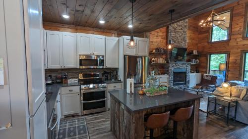 Jasper Villa | Hasty Cutoff Cabin