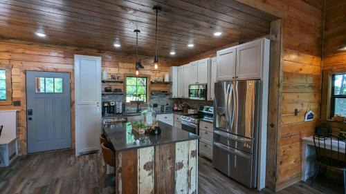 Jasper Villa | Hasty Cutoff Cabin
