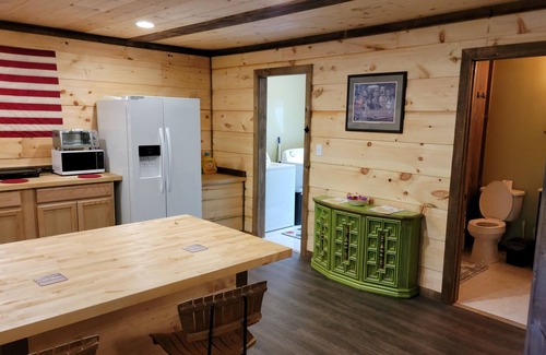 Newtown Cabin | Hatfield & McCoy Trails - Buffalo, Devil Anse and RockHouse