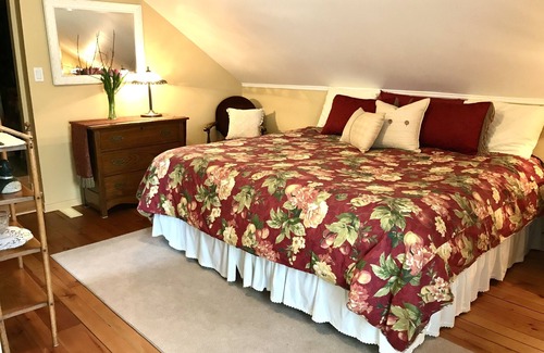 Stratford Bed & Breakfast | Hathaways Cottage. A Stratford Bed & Breakfast