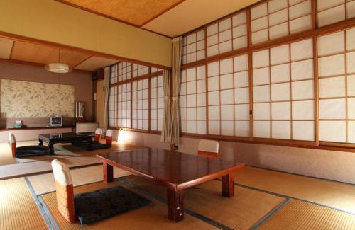Yudanaka Shibu Onsen Hotel | Hatsunoyu