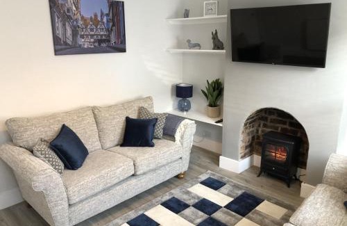 Lincoln House | Hattie's Cottage