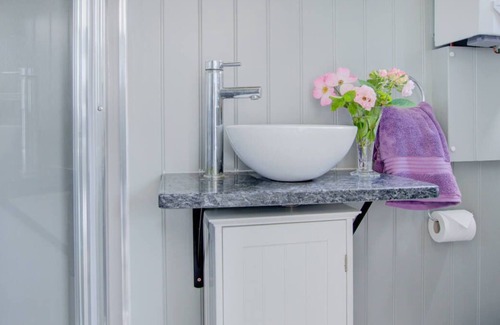 Hawkhurst House | Hattie the Horse Box