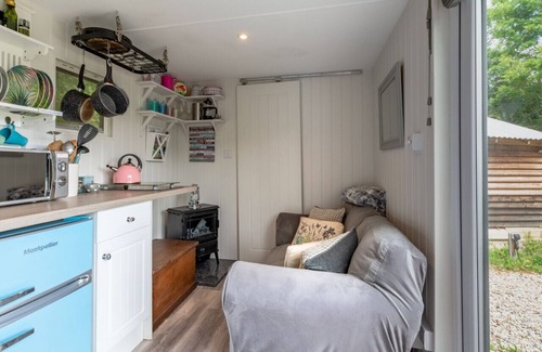 Hawkhurst House | Hattie the Horse Box