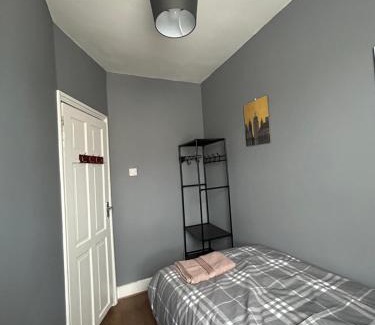 Tottenham House | Hatton Homes: Tottenham (Thackery Avenue)