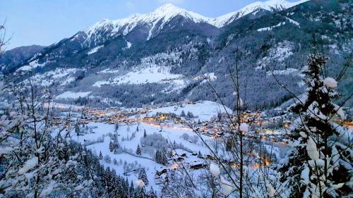 Bad Gastein Apartment | Haus Alpenkönig Top 17
