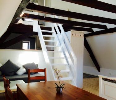 Neuendorf Apartment | Haus am Ufer mit Rheinpanoramablick