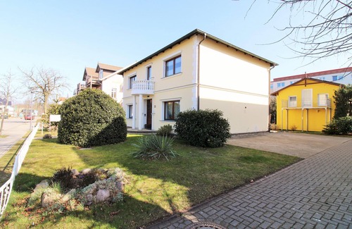 Ostseebad Kuhlungsborn Apartment | Haus Birkentraum WE 4: spacious 2 ½-room apartment with terrace close to the beach