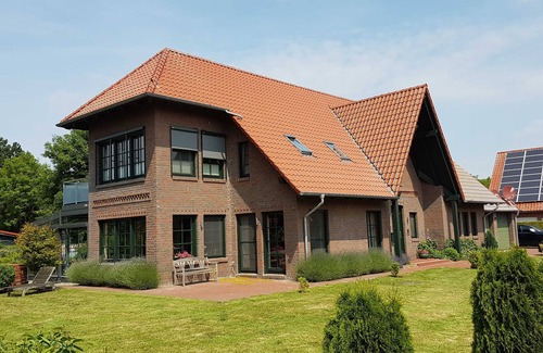 Ditzum Apartment | Haus Elena Fewo 2 - Apartments Haus Elena 45241