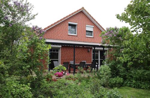 Rysum House | Haus Flieder
