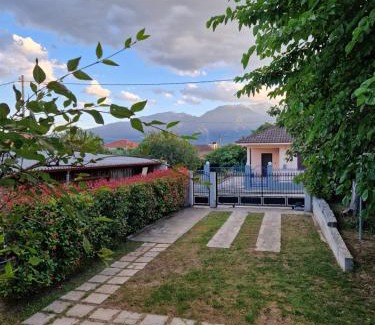 Katerini House | Haus mit Garten nähe Olymp & Strand, ruhige Lage