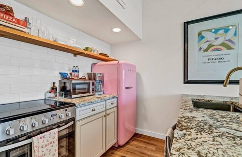 Riverwalk Condo | Haus Of Style - Sunsets on the River - Parking
