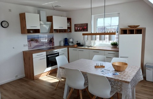 Werdum Apartment | Haus Pia/Wohnung Ausblick - Ferienwohnung Kapelle 14b