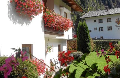 Sankt Leonhard im Pitztal Apartment | Haus Rosi