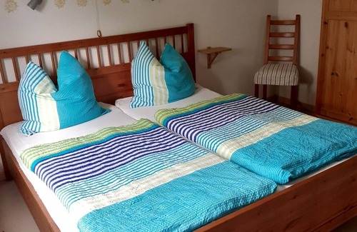 Ostersiel House | Haus SÜNNECK - Three Bedroom Apartment, Sleeps 5