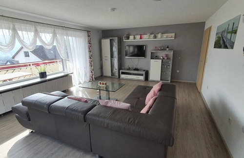 Hohentengen am Hochrhein Apartment | Haus "SCHWEIZBLICK" 120 qm große Ferienwohnung direkt an der Schweizer Grenze