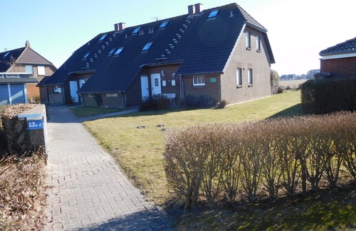 Friedrichskoog-Spitze House | Haus Seedeich »Fynn« - The holiday home - 150m to the North Sea - with garden + WLAN
