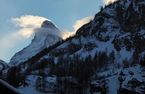 Zermatt City Centre Apartment | Haus Viktoria A