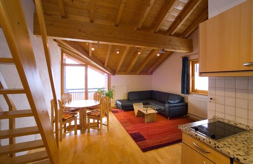 Hopfen am See Condo | Haus Vöhringer - Modern vacation apartment in a top location directly on Lake Hopfensee in the Allgäu