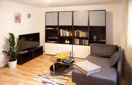 Oberlengenhardt Apartment | Haus zur Bienenweide