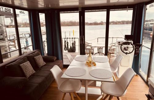 Werder Boat Rental | Hausboot Jette
