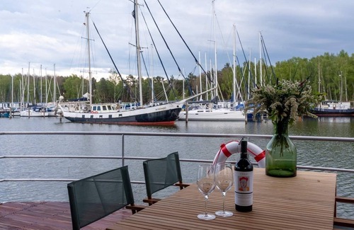 Peenemuende Apartment | Hausboot für 4 Gäste mit 45m² in Peenemünde
