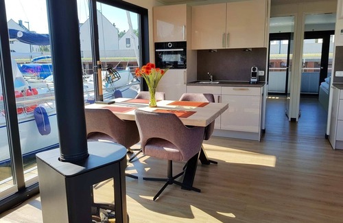Peenemuende Apartment | Hausboot für 4 Gäste mit 45m² in Peenemünde