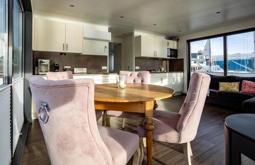 Peenemuende Apartment | Hausboot für 5 Gäste mit 45m² in Peenemünde