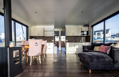 Peenemuende Apartment | Hausboot für 5 Gäste mit 45m² in Peenemünde