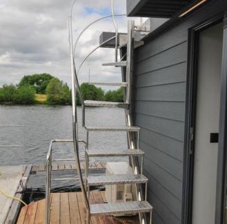 Weyhe Boat Rental | Hausboot La Mare Gabi