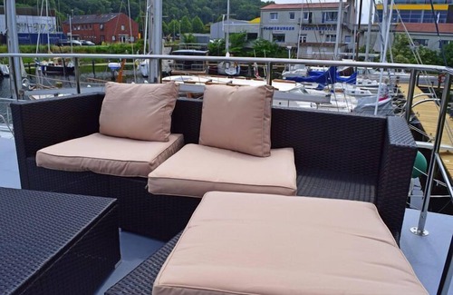 Flensburg Boat Rental | Hausboot Leni, Flensburg