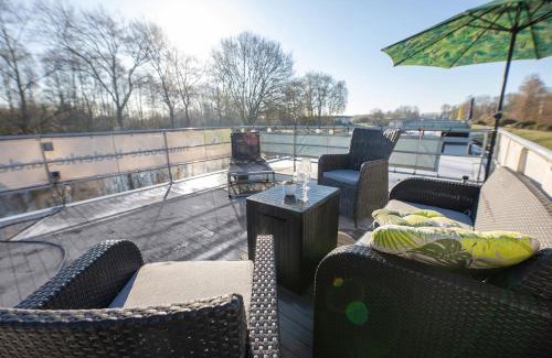 Bad Bederkesa House | Hausboot "Seerose"