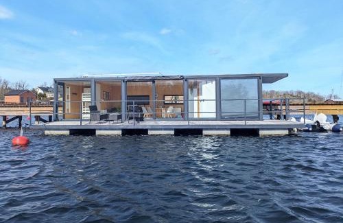 Hjorted House | Hausboot Terrace