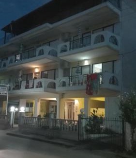 Paralia Dionysiou Apartment | Hause Zorbas