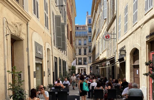 Prefecture Apartment | Haussmannian apartment pedestrian street Opéra