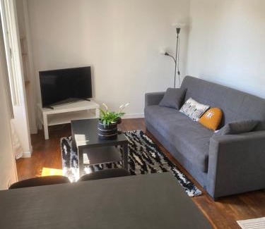 Faubourg Sud Apartment | Haut de jardin dans une maison